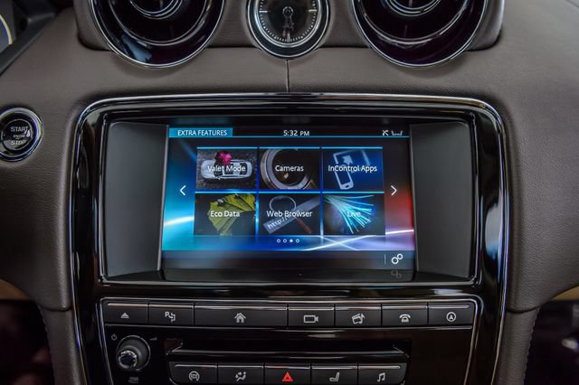 Used 2016 Jaguar XJ R-Sport RWD image 32