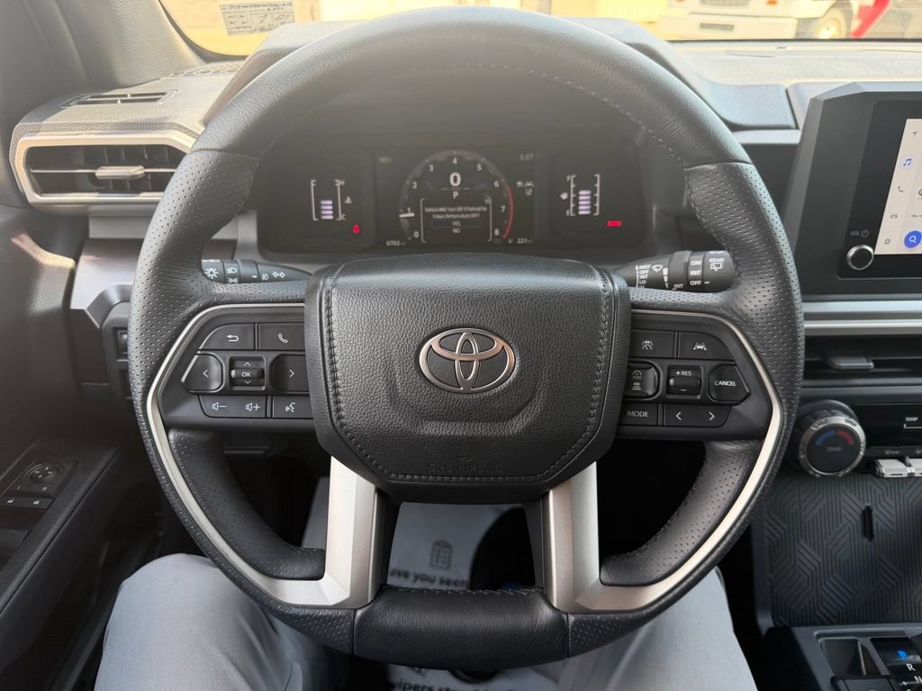 Certified 2025 Toyota 4Runner SR5 AWD/4WD image 13