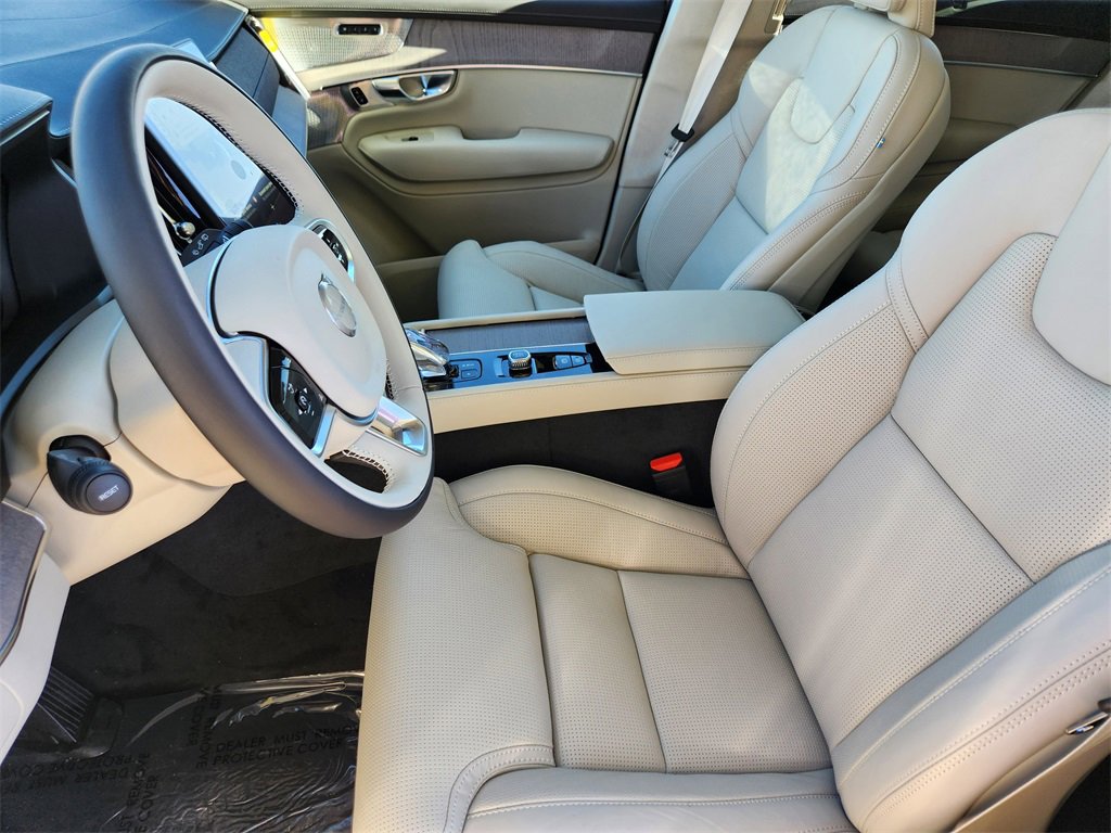 New 2026 Volvo XC90 B6 Ultra w/ Lounge Package image 6