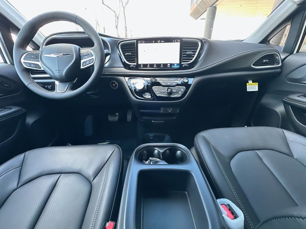 New 2026 Chrysler Pacifica Select image 20