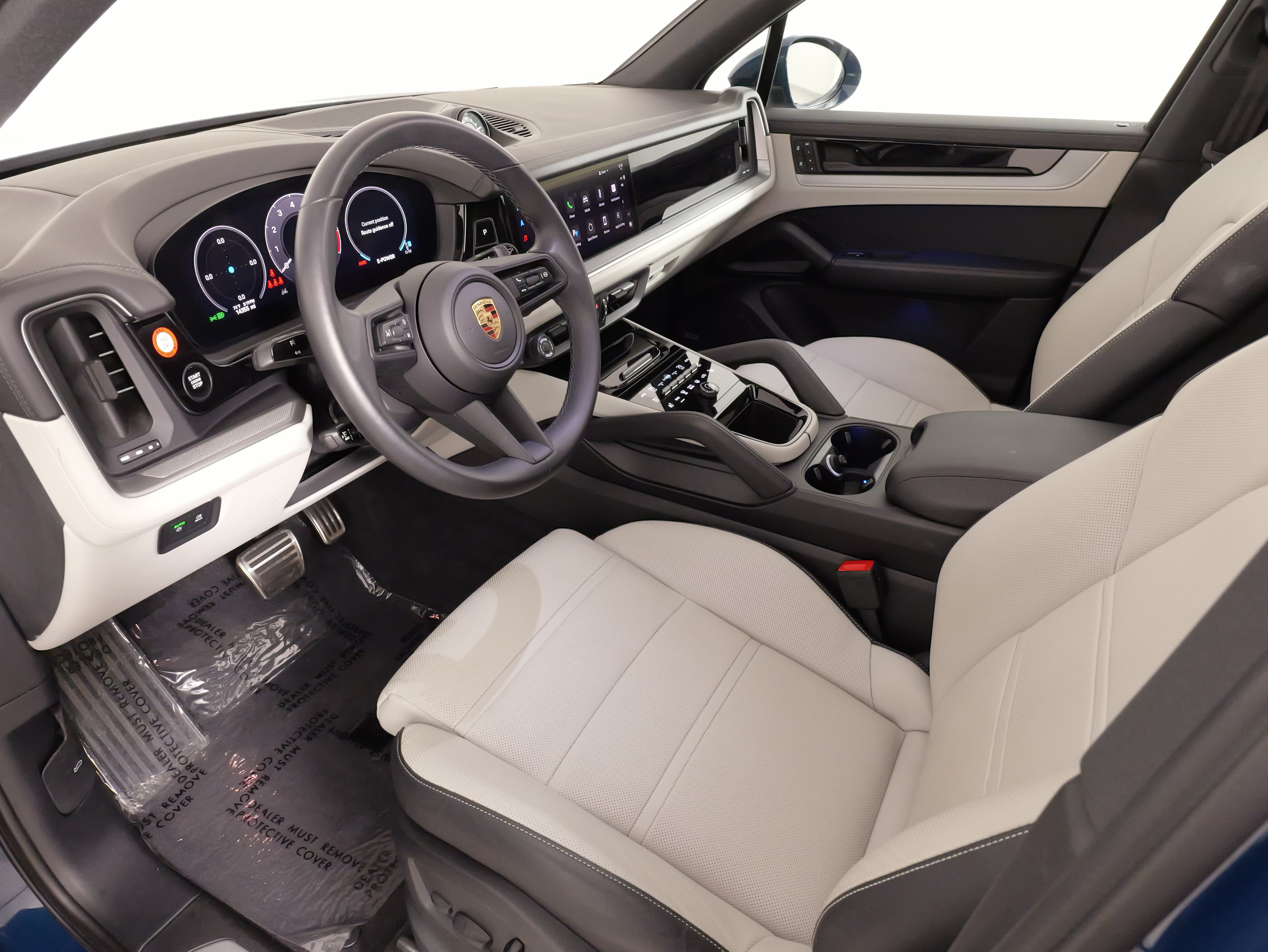Used 2024 Porsche Cayenne S AWD/4WD image 33