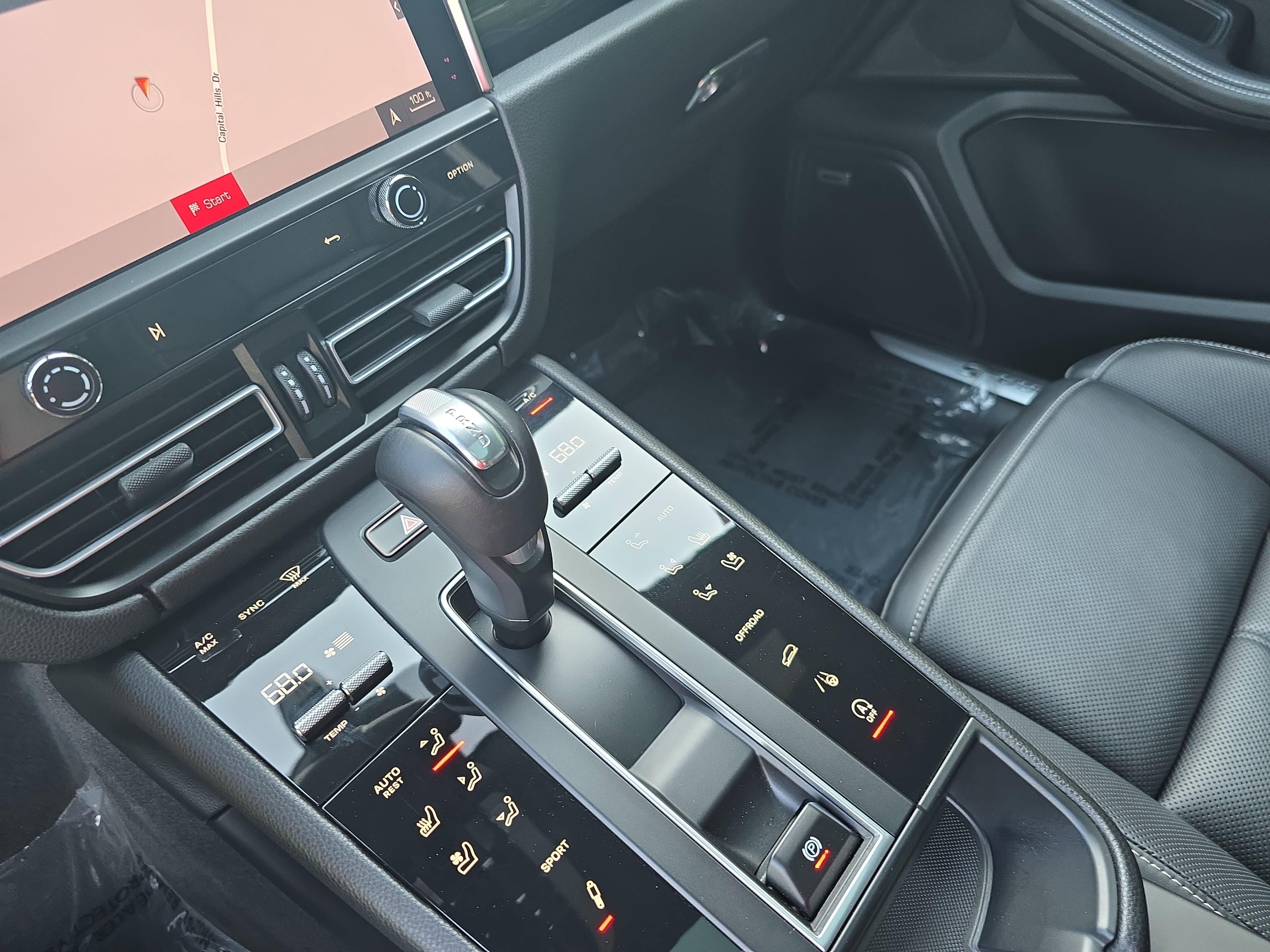 Used 2022 Porsche Macan S AWD/4WD image 26