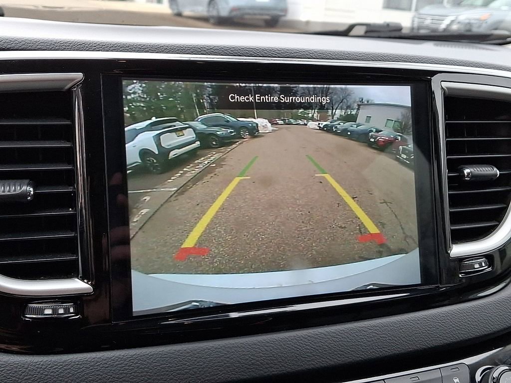 Used 2023 Chrysler Pacifica Touring-L image 20