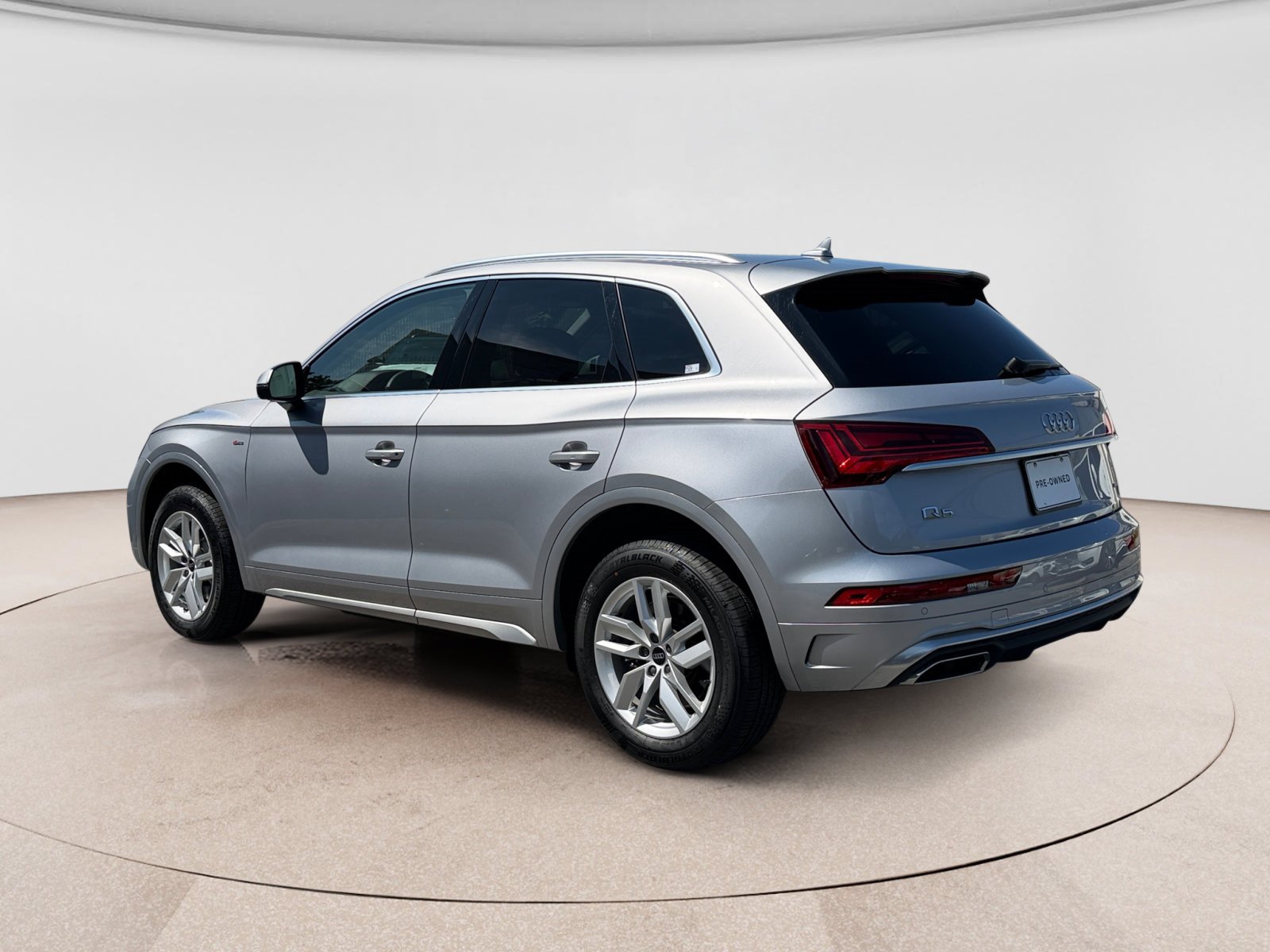Used 2024 Audi Q5 2.0T Premium AWD/4WD image 3