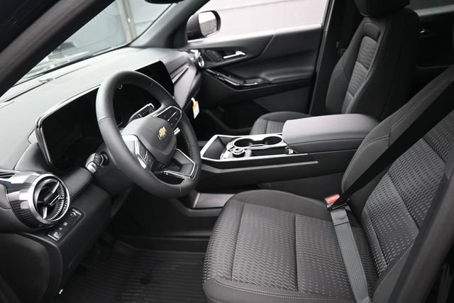 New 2026 Chevrolet Equinox LT w/ Safety and Technology Package FWD image 8