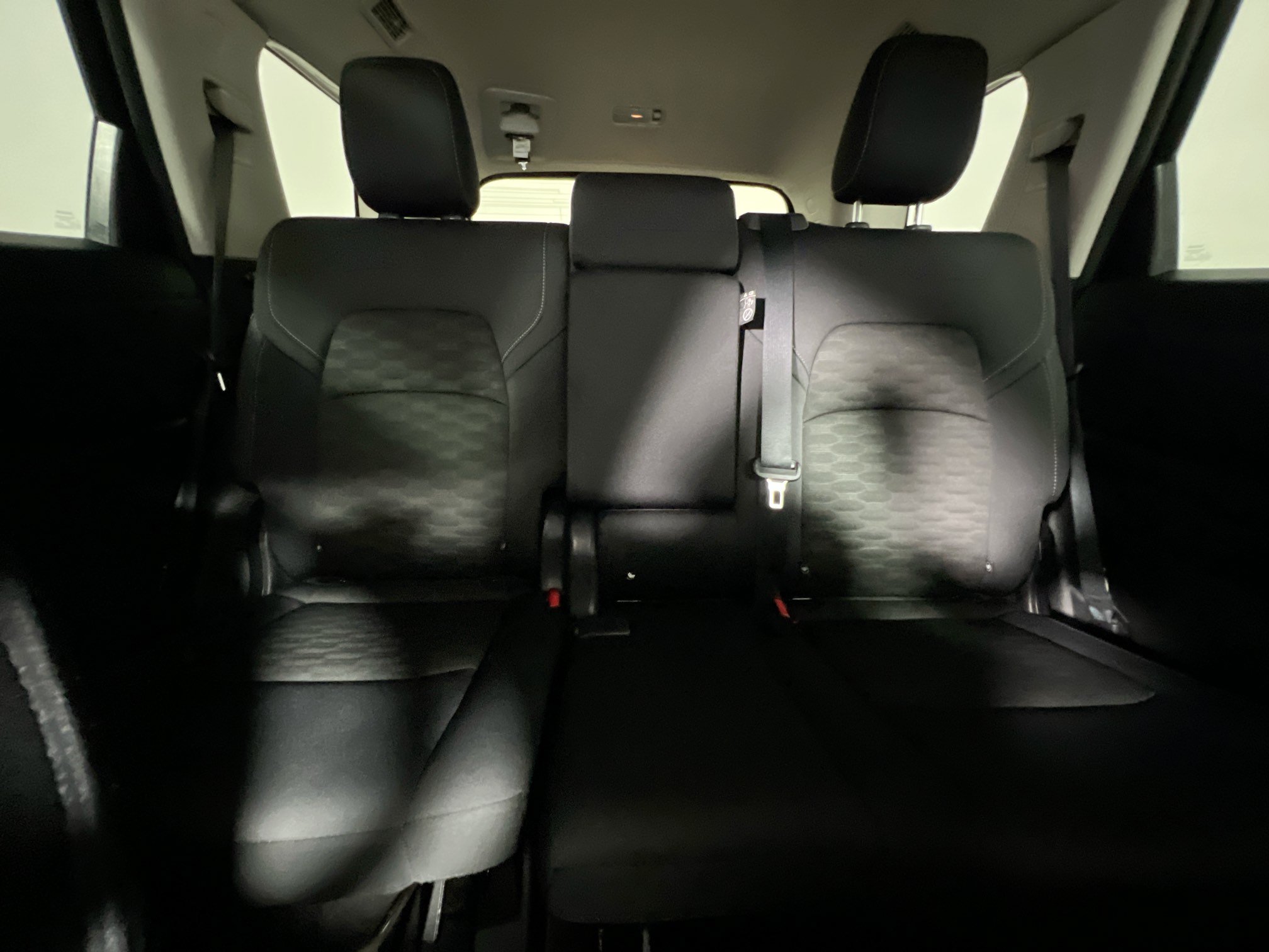 Used 2024 Nissan Pathfinder SV FWD image 32