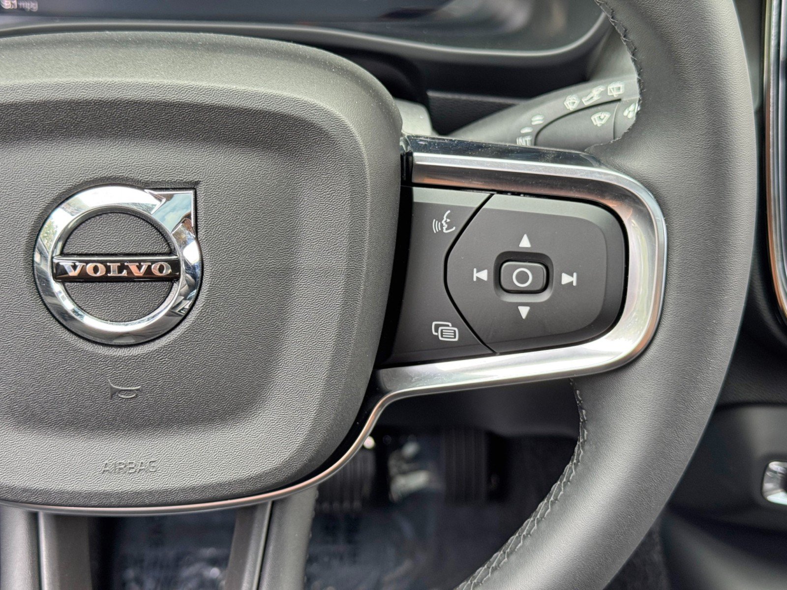 Used 2026 Volvo XC40 B5 Ultra w/ Climate Package AWD/4WD image 23