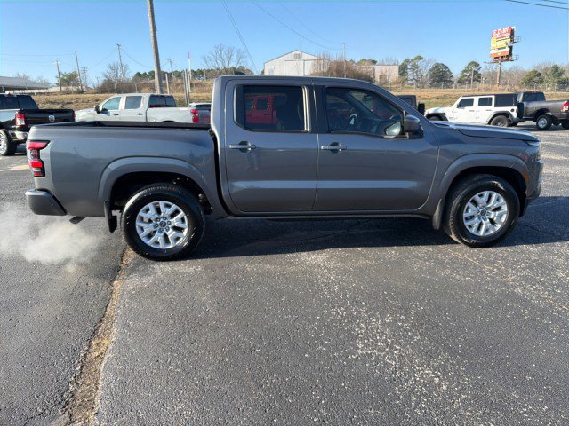 Used 2023 Nissan Frontier SV w/ Technology Package image 9