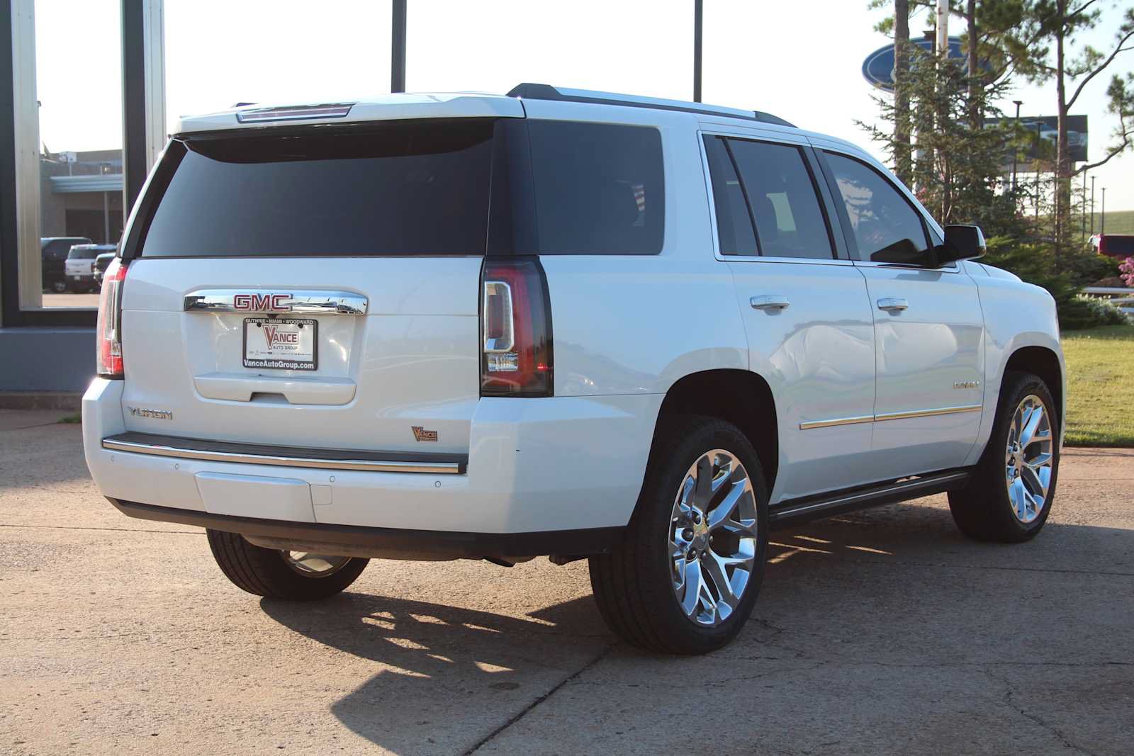 Used 2020 GMC Yukon Denali w/ Open Road Package AWD/4WD image 13