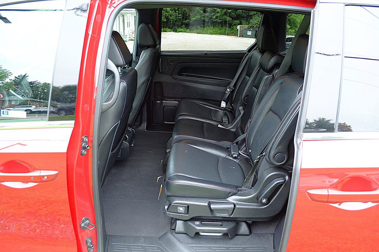Used 2025 Honda Odyssey Sport-L image 14