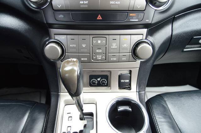 Used 2010 Toyota Highlander SE AWD/4WD image 27