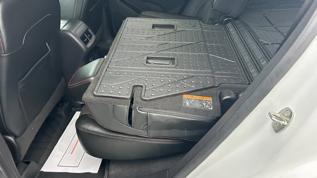 Certified 2022 Chevrolet Equinox RS w/ LPO, Floor Liner Package image 41