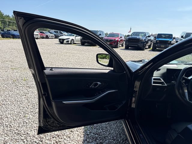Used 2026 BMW 330i xDrive Sedan AWD/4WD image 22