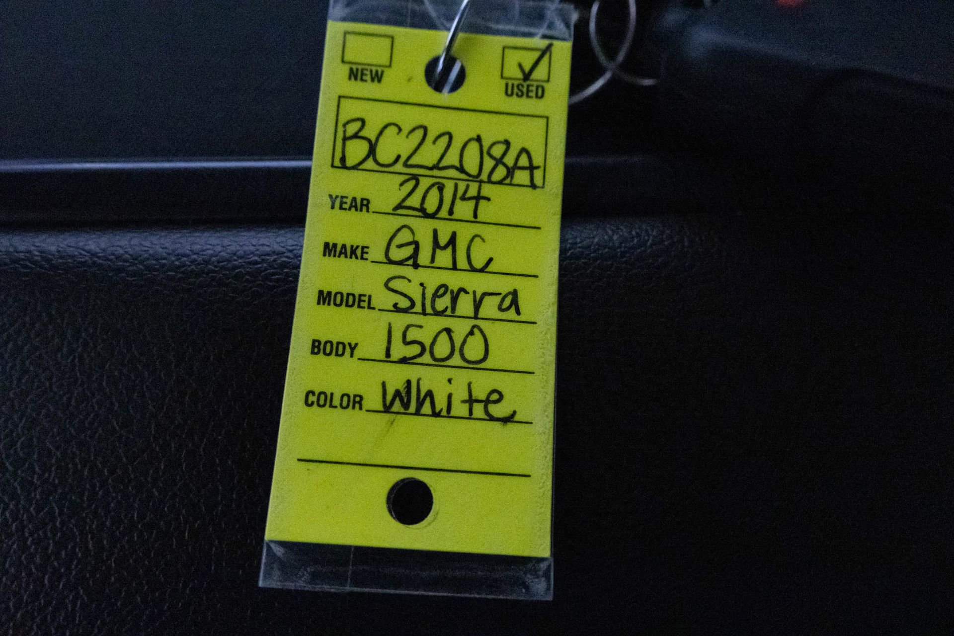 Used 2014 GMC Sierra 1500 SLT w/ Driver Alert Package image 16