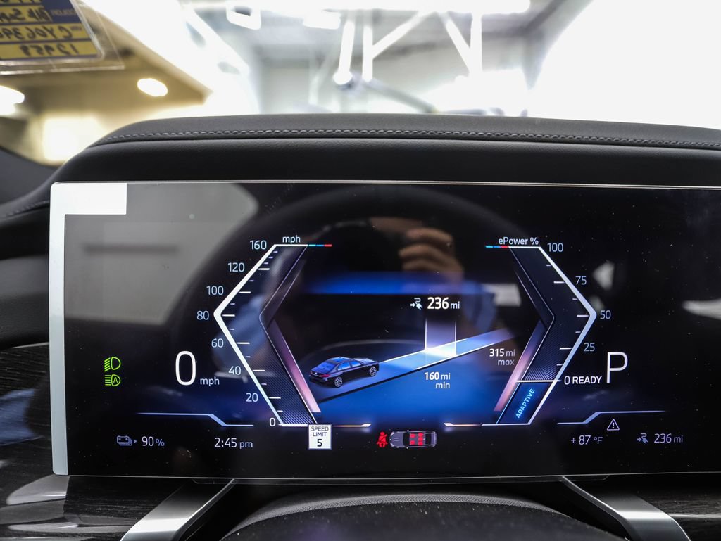 New 2026 BMW i7 xDrive60 w/ Premium Package AWD/4WD image 14