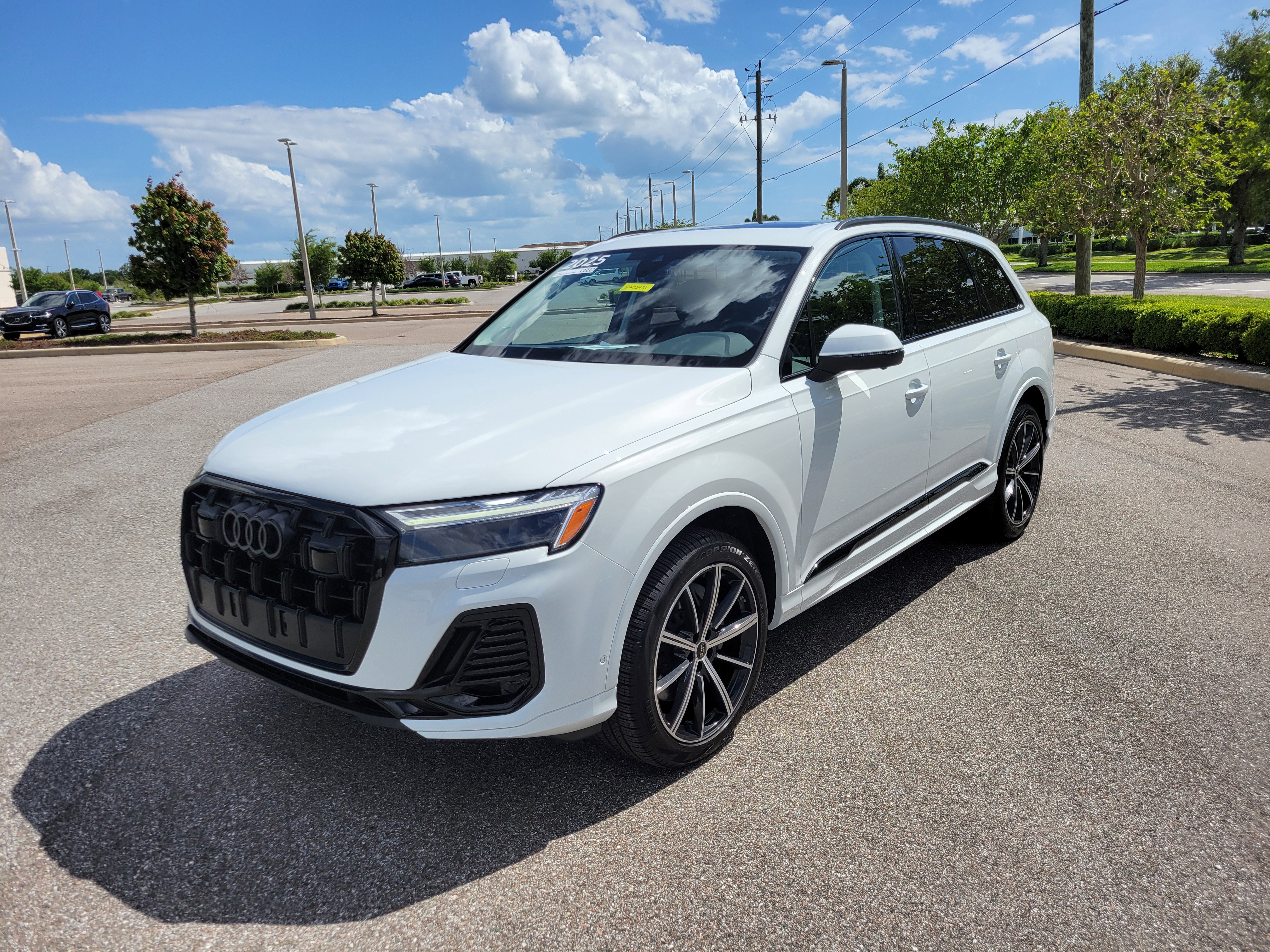 Certified 2025 Audi Q7 2.0T Premium Plus w/ Premium Plus Package image 8
