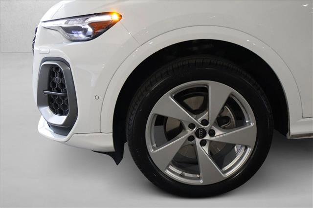 Certified 2025 Audi Q5 Premium Plus w/ Premium Plus image 29