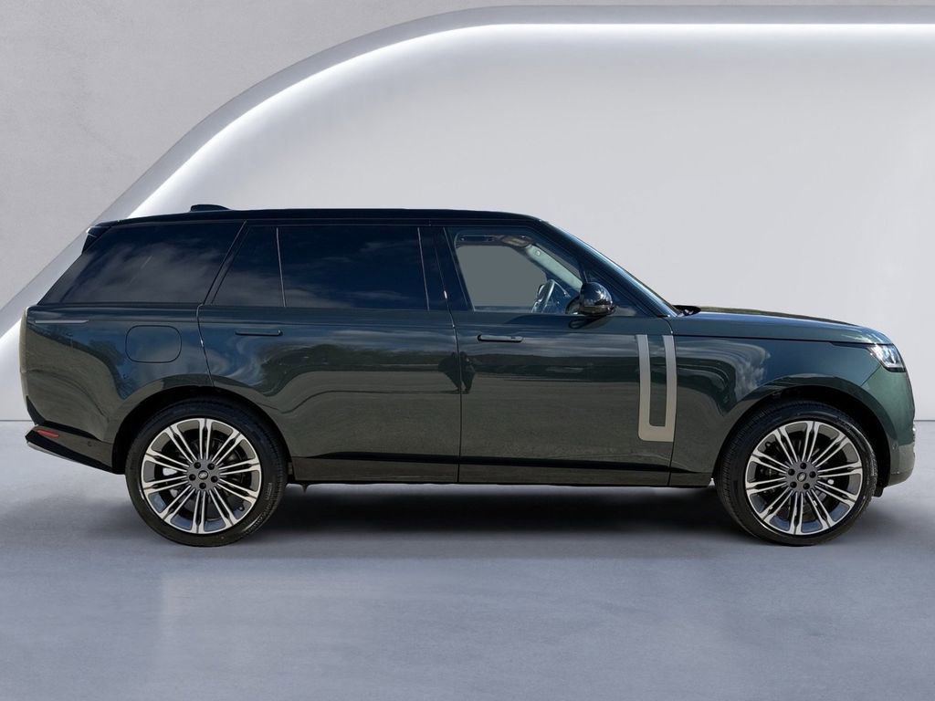 New 2025 Land Rover Range Rover Long Wheelbase SE image 6