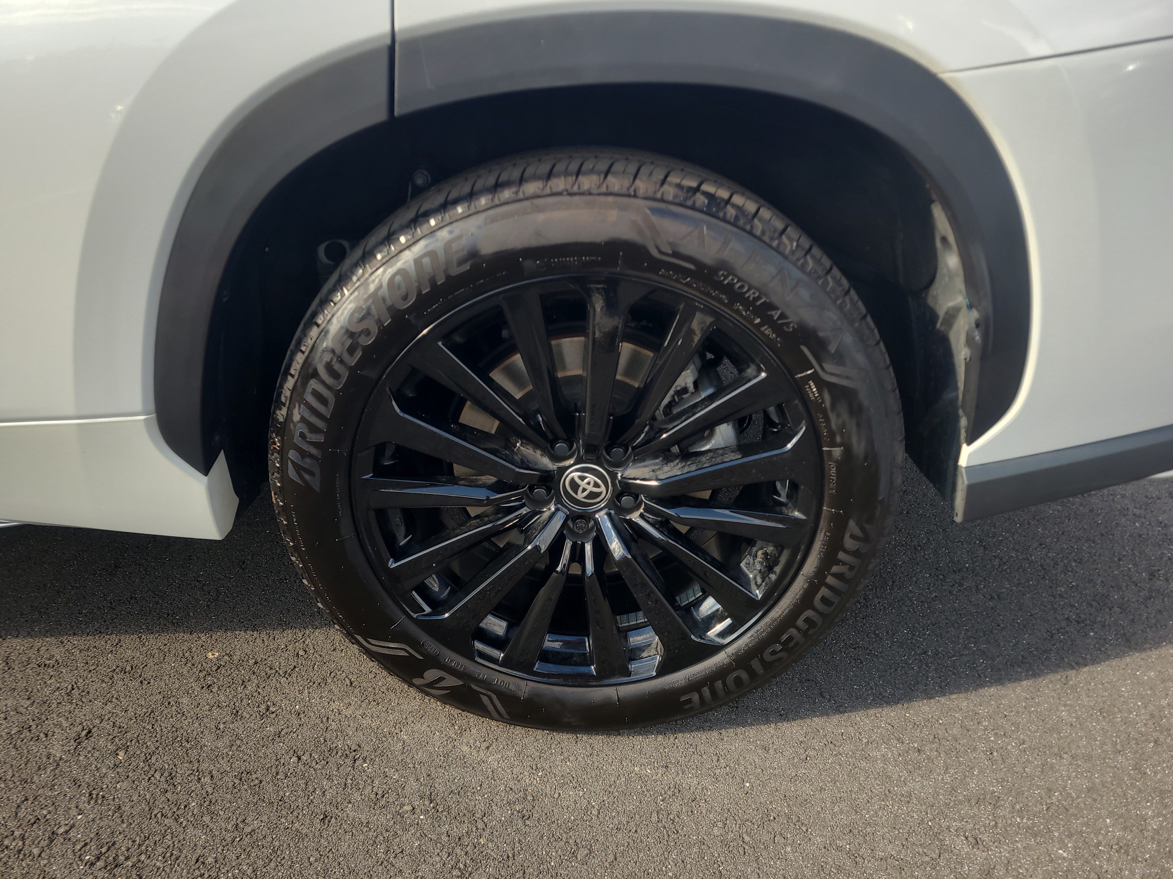 Certified 2025 Toyota Highlander XSE AWD/4WD image 10
