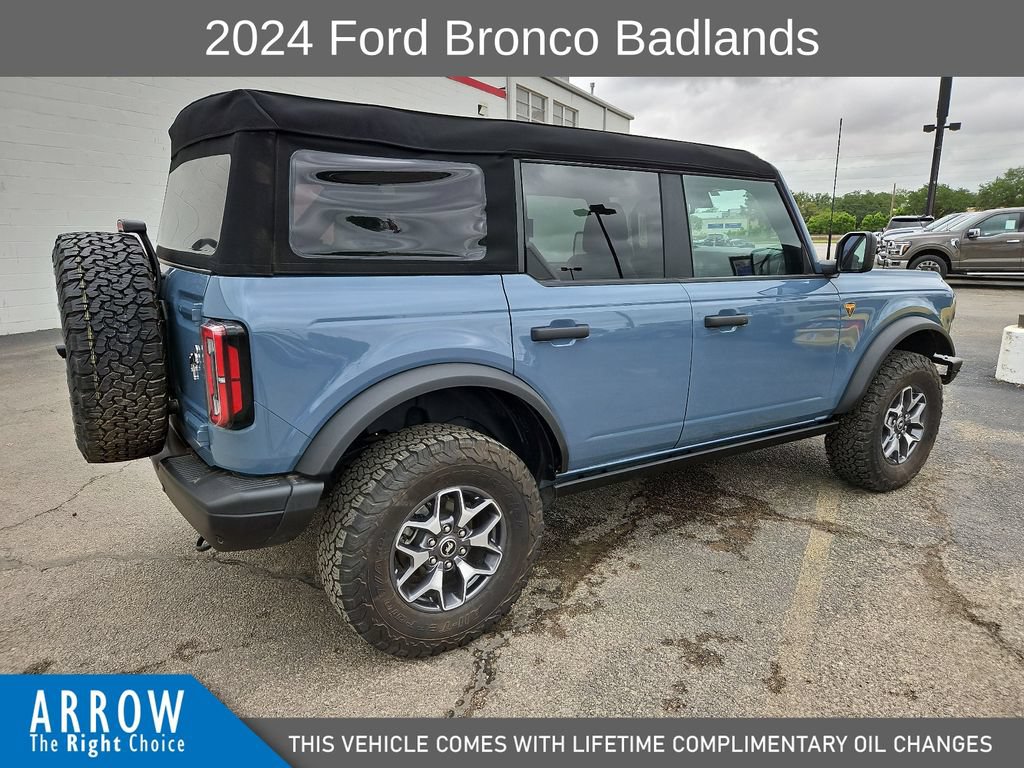 Used 2024 Ford Bronco Badlands AWD/4WD image 13