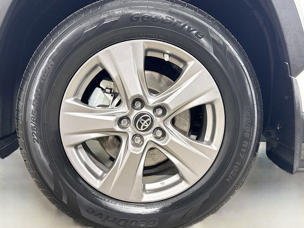 Certified 2024 Toyota RAV4 LE image 30