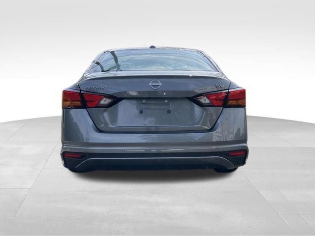 Used 2024 Nissan Altima 2.5 SV FWD image 8
