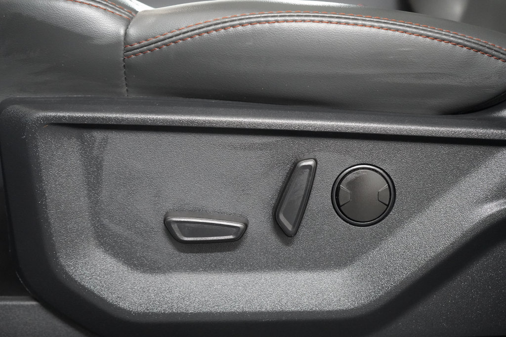 Used 2025 Ford Expedition Active AWD/4WD image 18