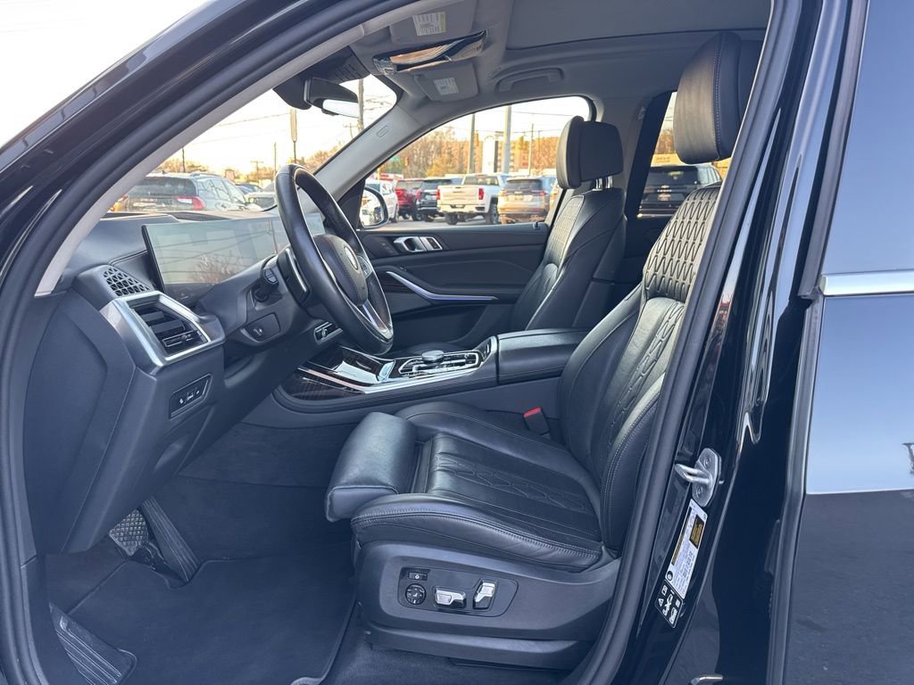 Used 2025 BMW X7 xDrive40i image 18