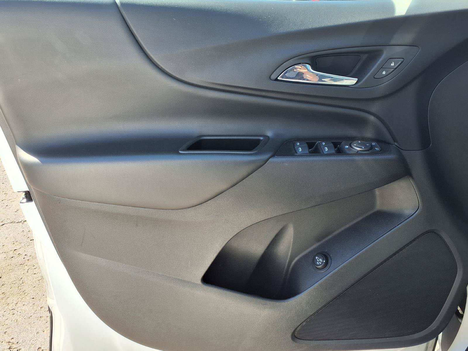 Used 2024 Chevrolet Equinox LT FWD image 17