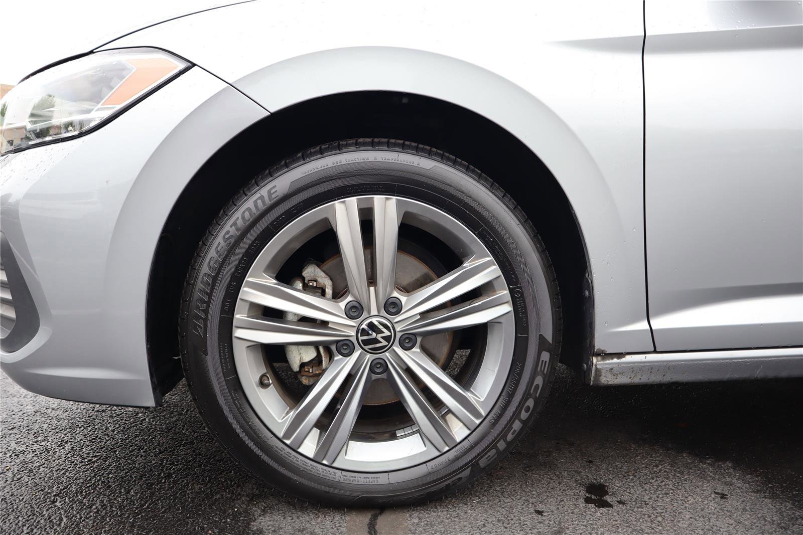 Used 2023 Volkswagen Jetta SE FWD image 11