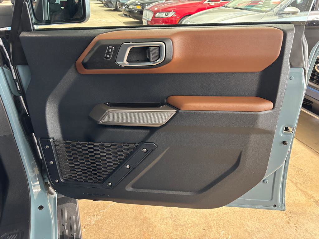 Used 2023 Ford Bronco Outer Banks image 16
