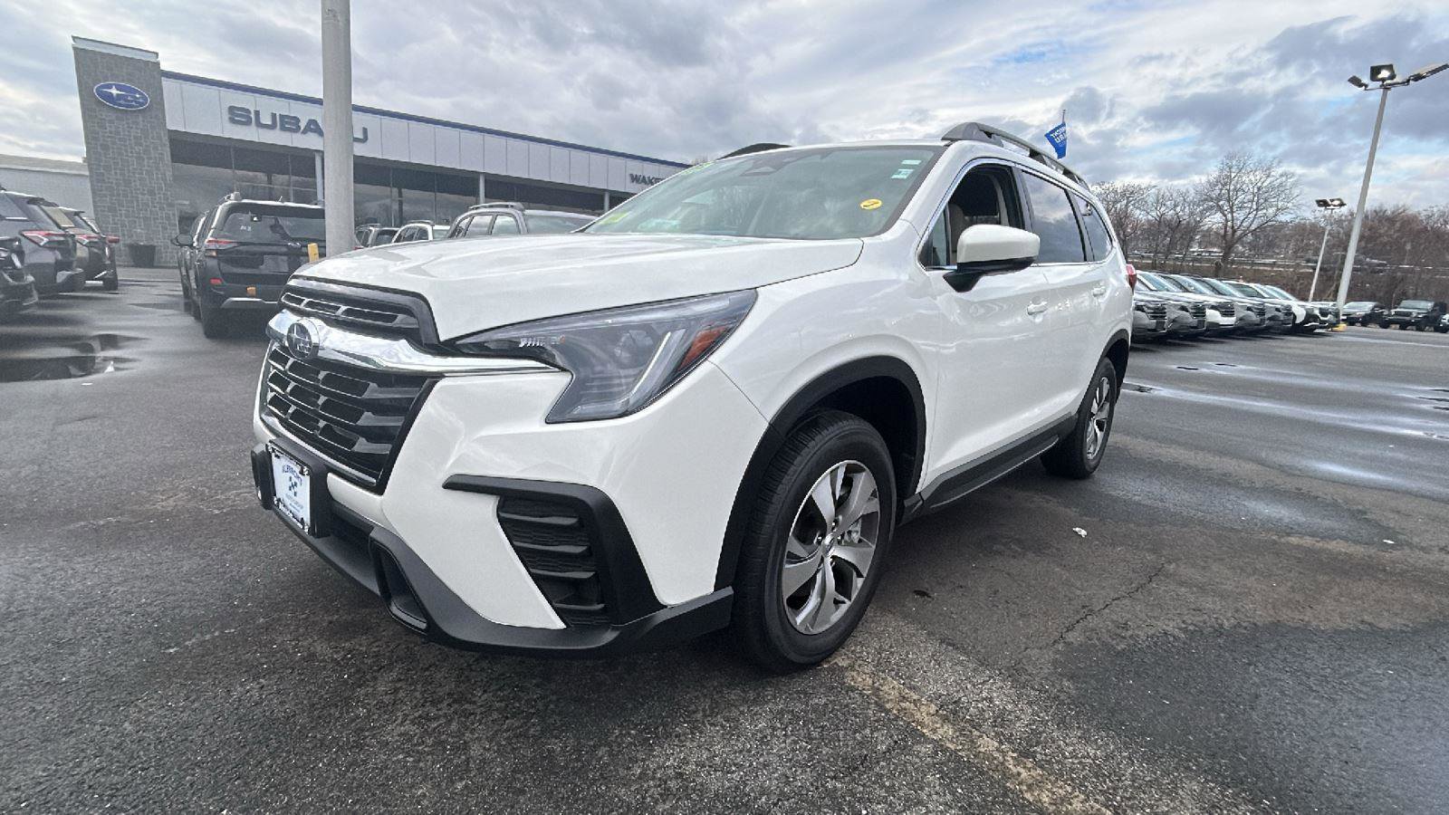 Certified 2025 Subaru Ascent Premium image 3
