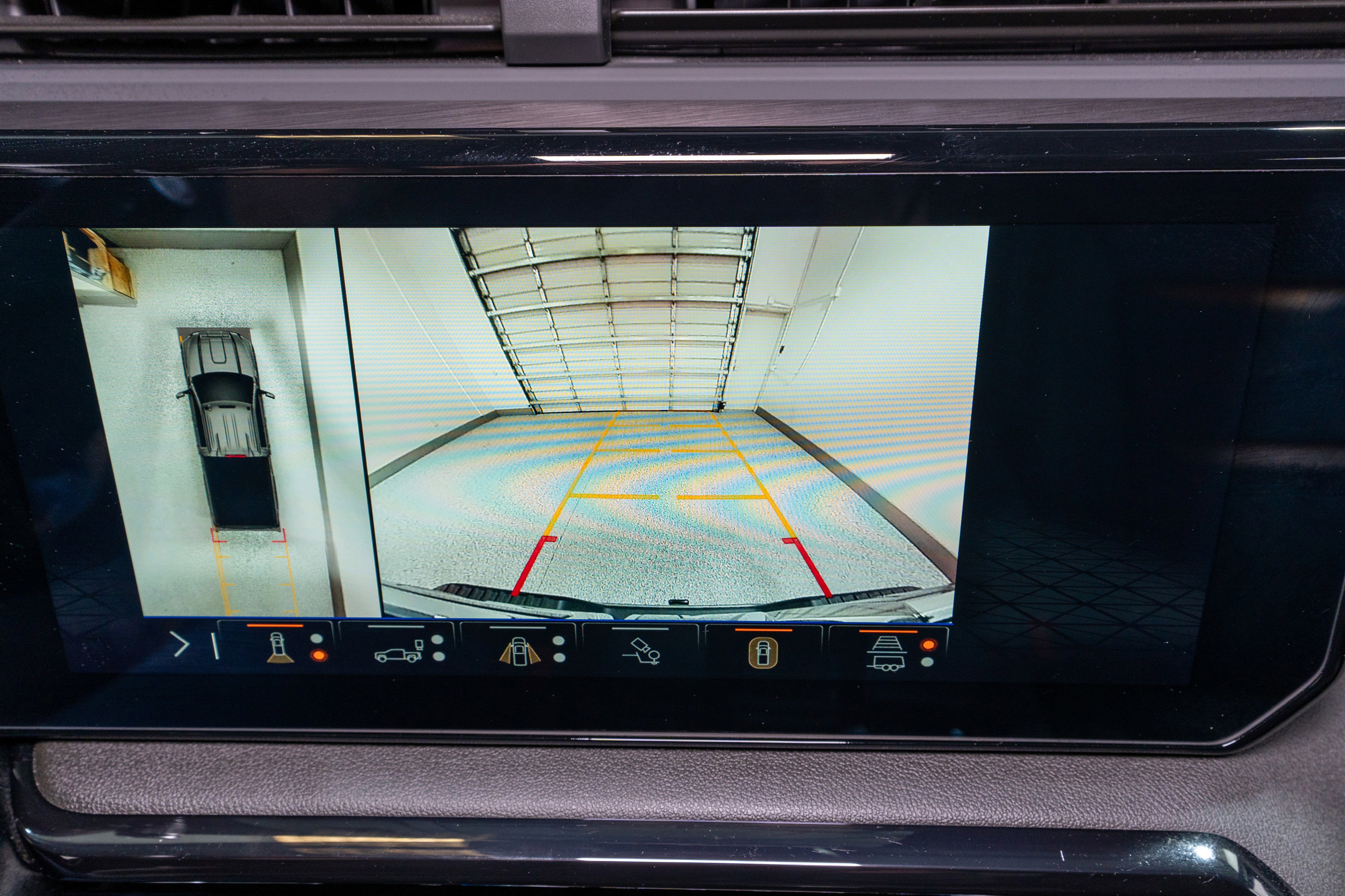 Used 2025 GMC Sierra 2500 AT4 w/ AT4 Premium Plus Package image 26