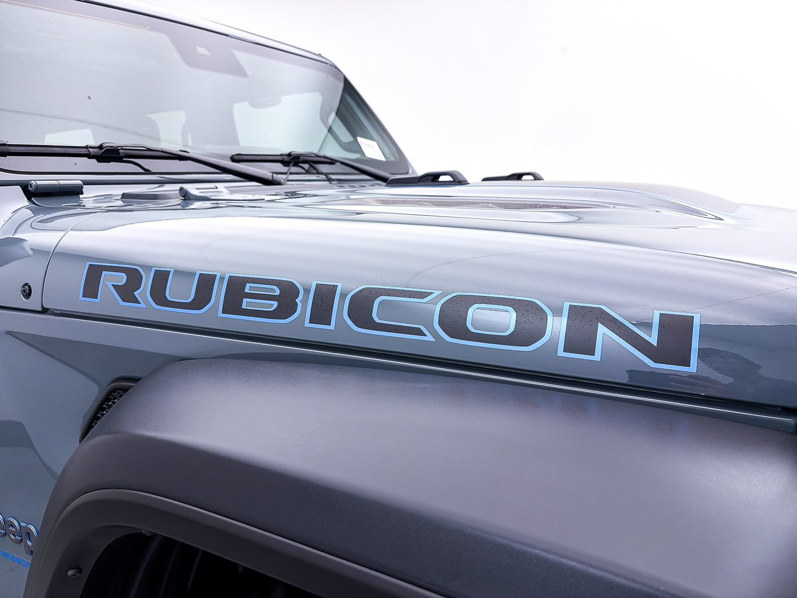 Used 2024 Jeep Wrangler Unlimited Rubicon 4xe AWD/4WD image 2