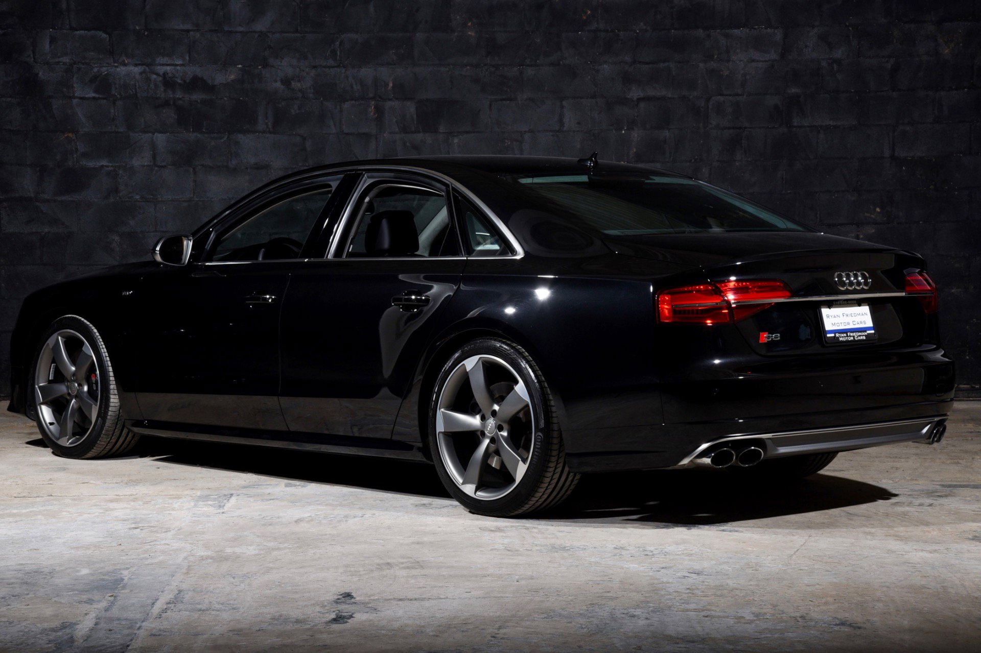 Used 2015 Audi S8 image 3