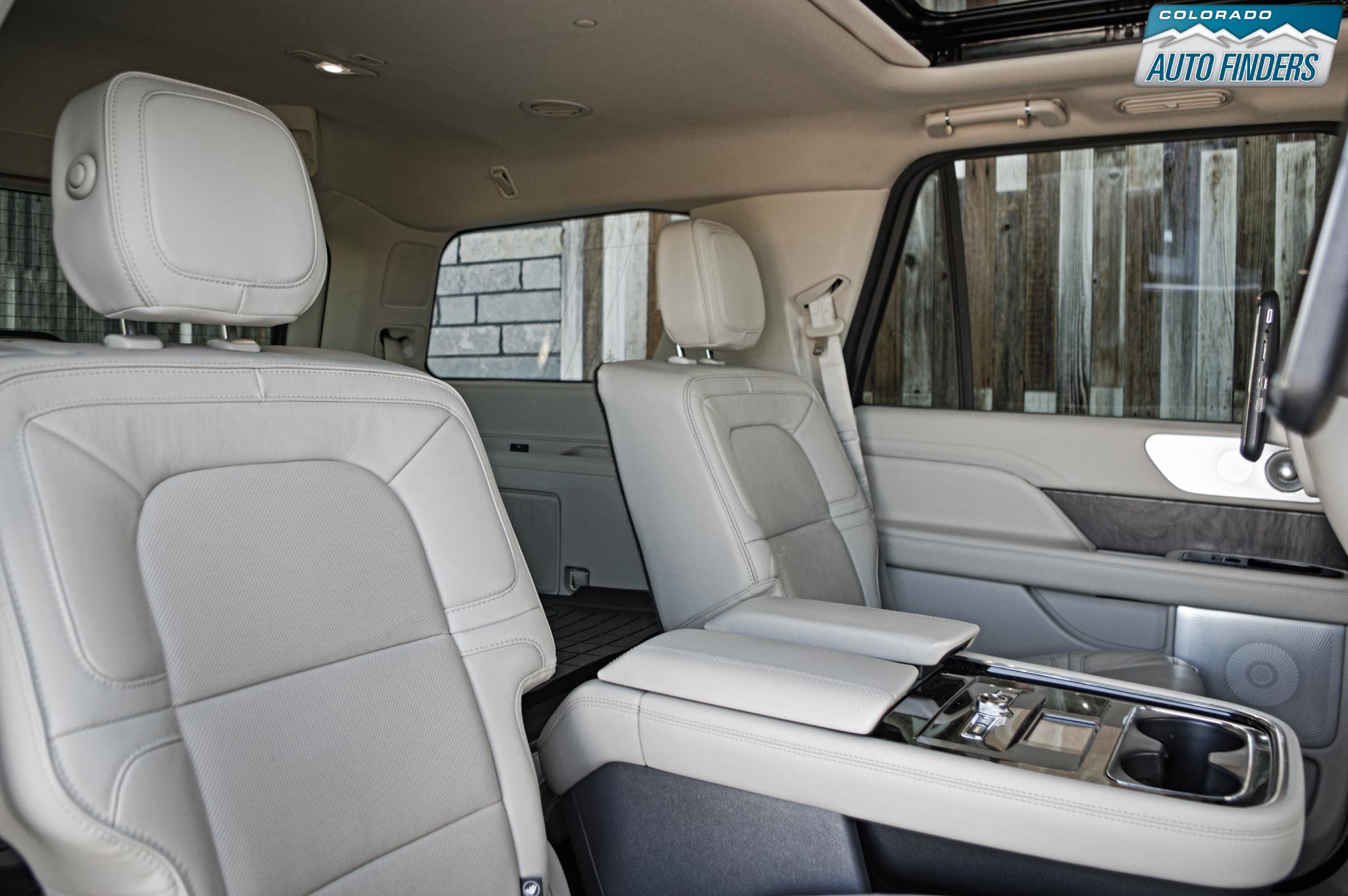 Used 2019 Lincoln Navigator Reserve AWD/4WD image 23