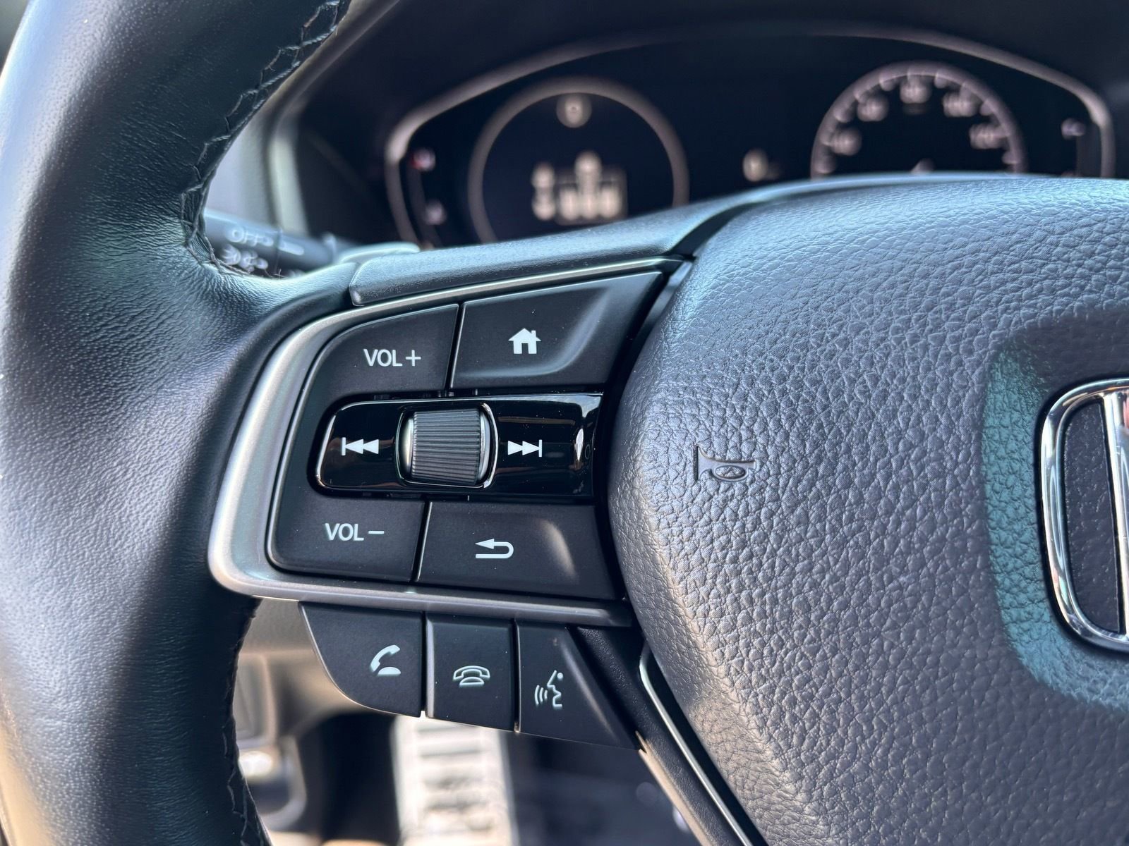Certified 2022 Honda Accord Sport image 24