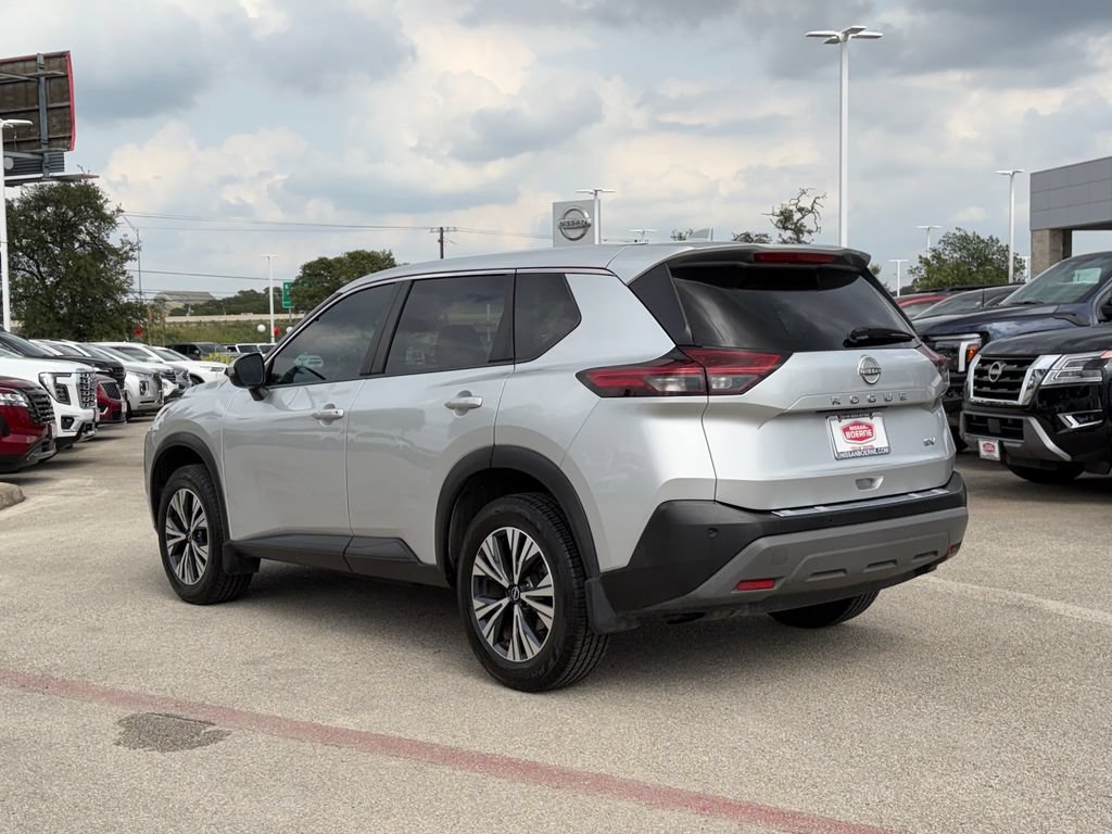 Used 2022 Nissan Rogue SV FWD image 6