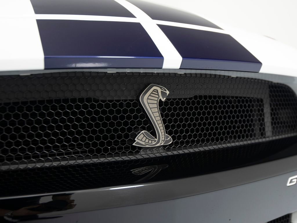 Used 2022 Ford Mustang Shelby GT500 w/ Carbon Fiber Track Pack image 40