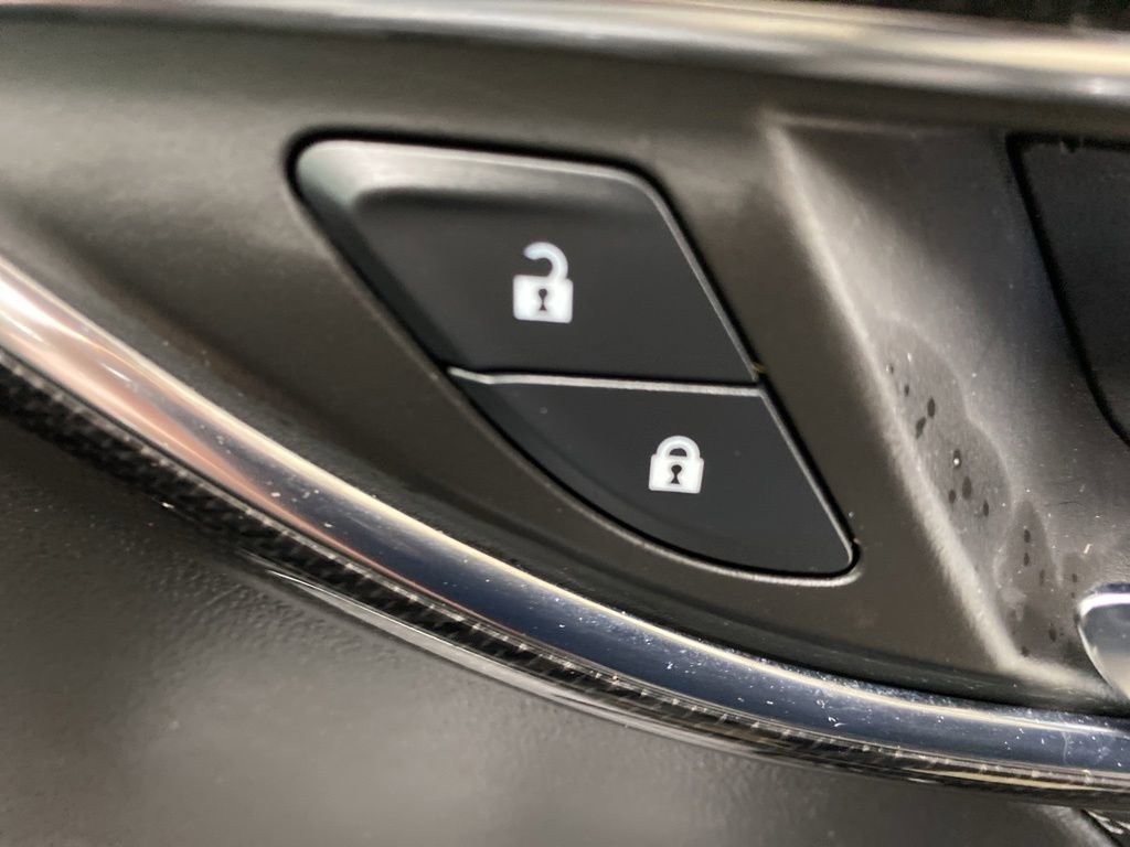 Used 2023 Buick Envision Essence w/ Technology Package I AWD/4WD image 27