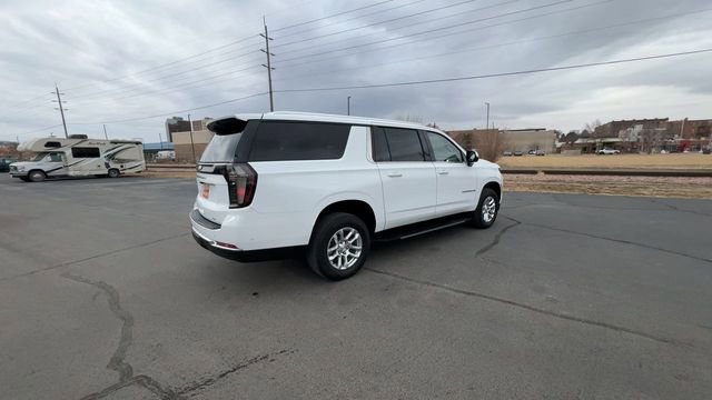 Used 2025 Chevrolet Suburban LT w/ Comfort Package image 8