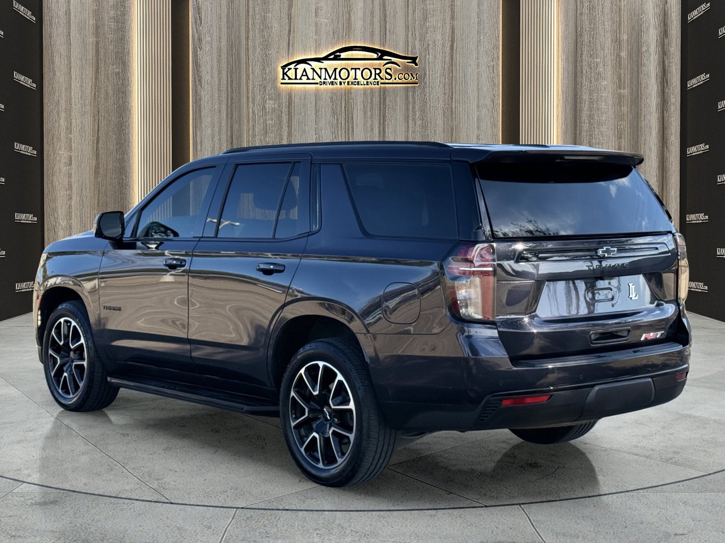 Used 2023 Chevrolet Tahoe RST w/ Luxury Package RWD image 5