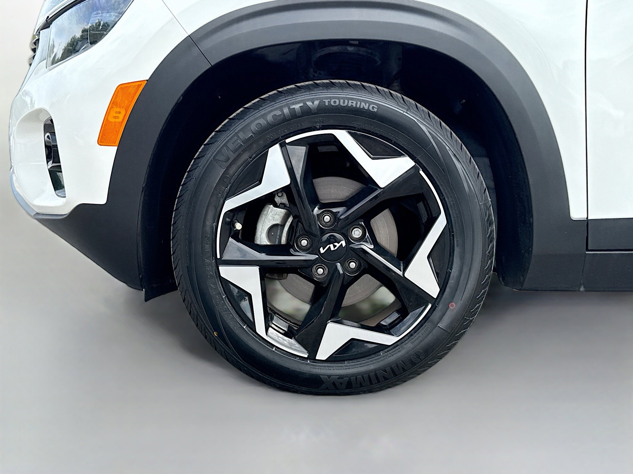 Used 2024 Kia Seltos EX FWD image 39