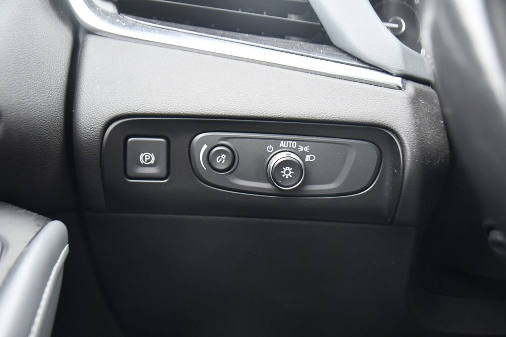 Used 2021 Buick Enclave Premium image 33