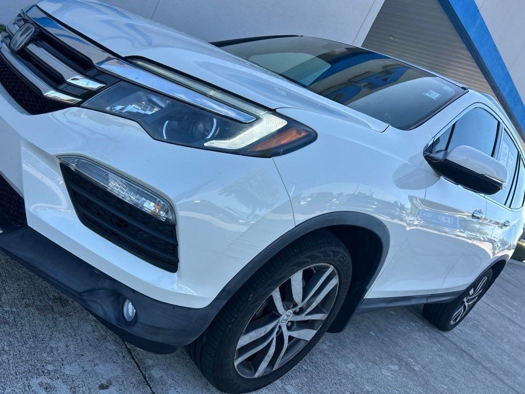 Used 2017 Honda Pilot Touring image 4