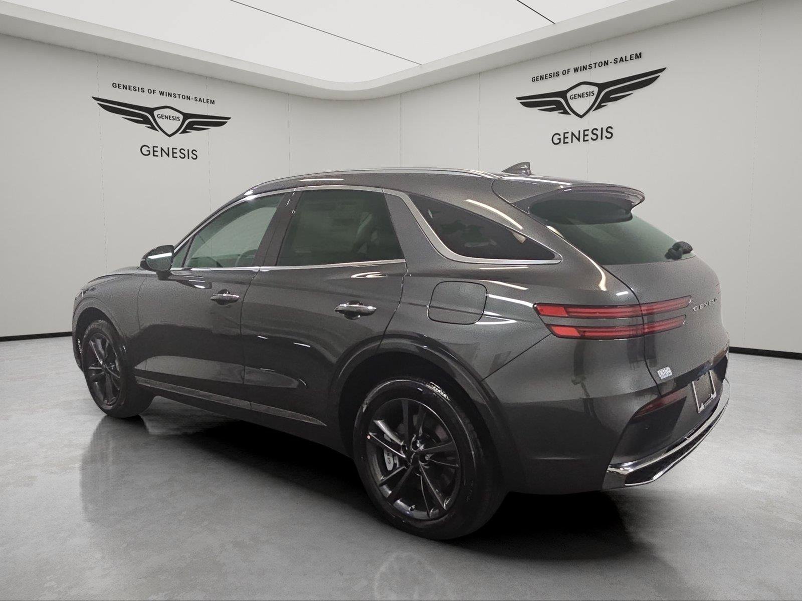 New 2027 Genesis GV70 2.5T Select AWD/4WD image 3