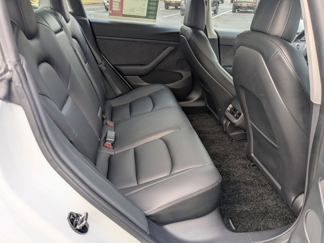 Used 2023 Tesla Model 3 Standard Range image 19