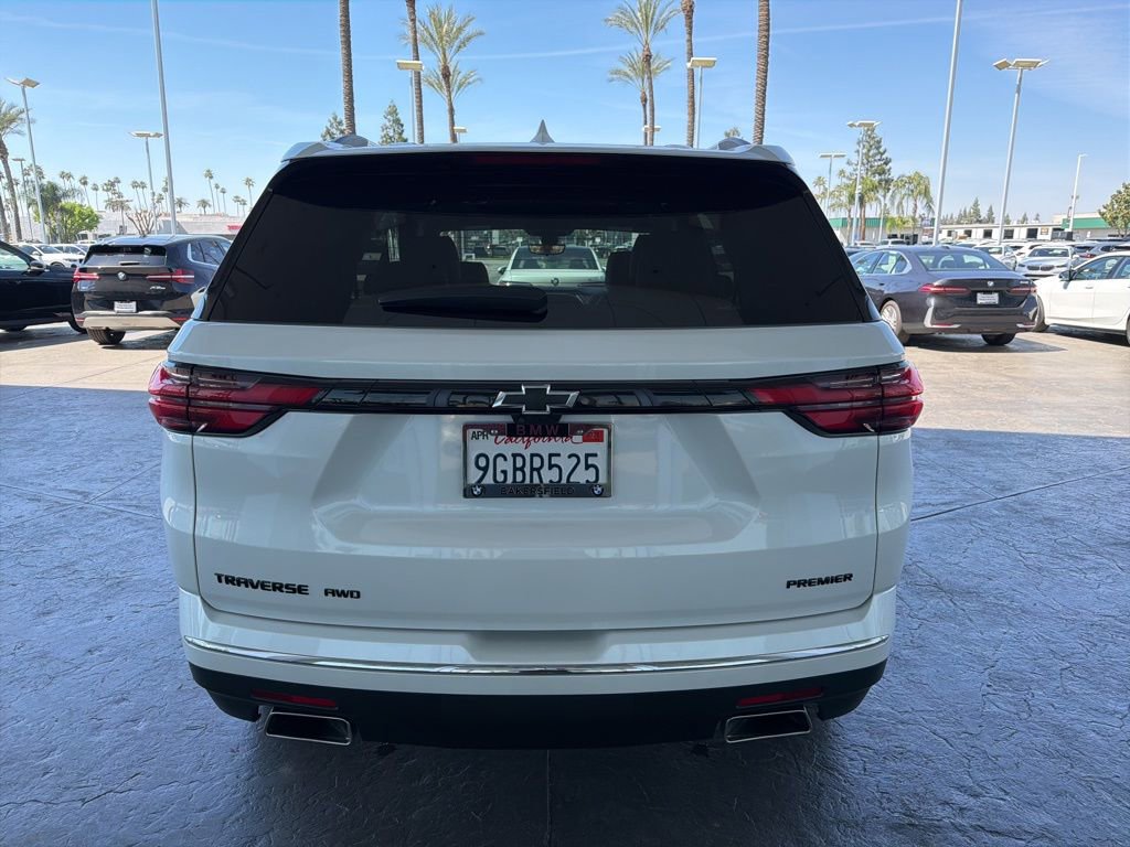 Used 2023 Chevrolet Traverse Premier image 4