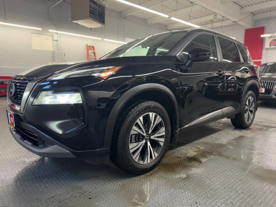 Used 2023 Nissan Rogue SV w/ SV Premium Package image 1