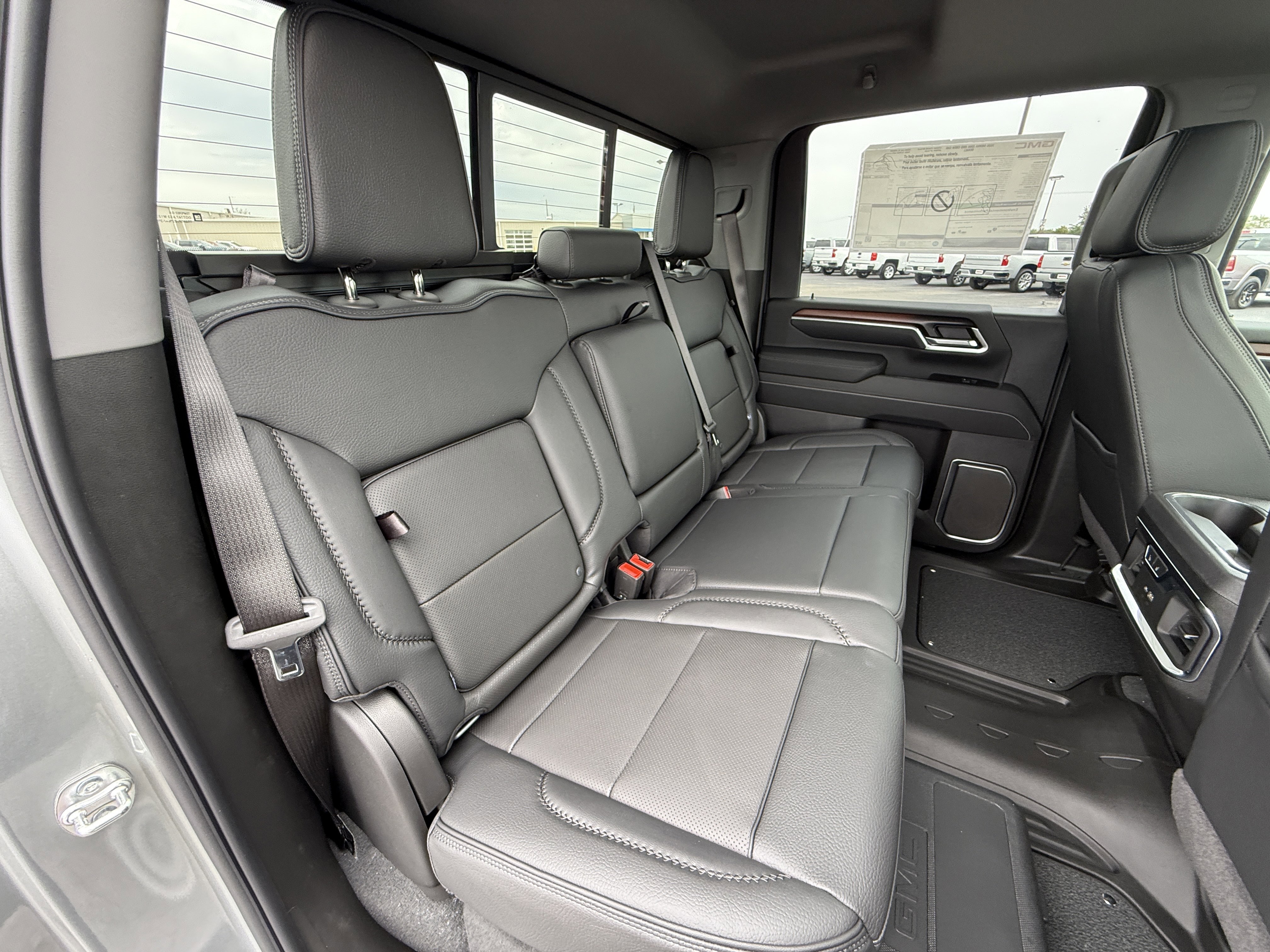 New 2026 GMC Sierra 2500 Denali w/ Denali Reserve Package image 17